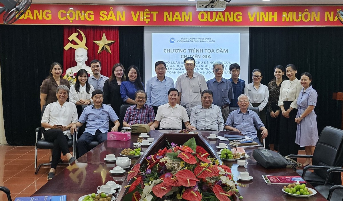 TỌA ĐÀM CHUYÊN GIA “THẢO LUẬN MỘT SỐ CHỦ ĐỀ NGHIÊN CỨU KHOA HỌC VÀ CÔNG NGHỆ PHỤC VỤ BẢO ĐẢM AN NINH NGUỒN NƯỚC VÀ AN TOÀN ĐẬP, HỒ CHỨA NƯỚC HIỆN NAY”